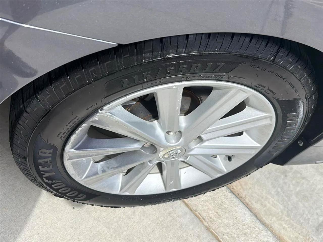 Used 2012 Toyota Camry XLE FWD image 20