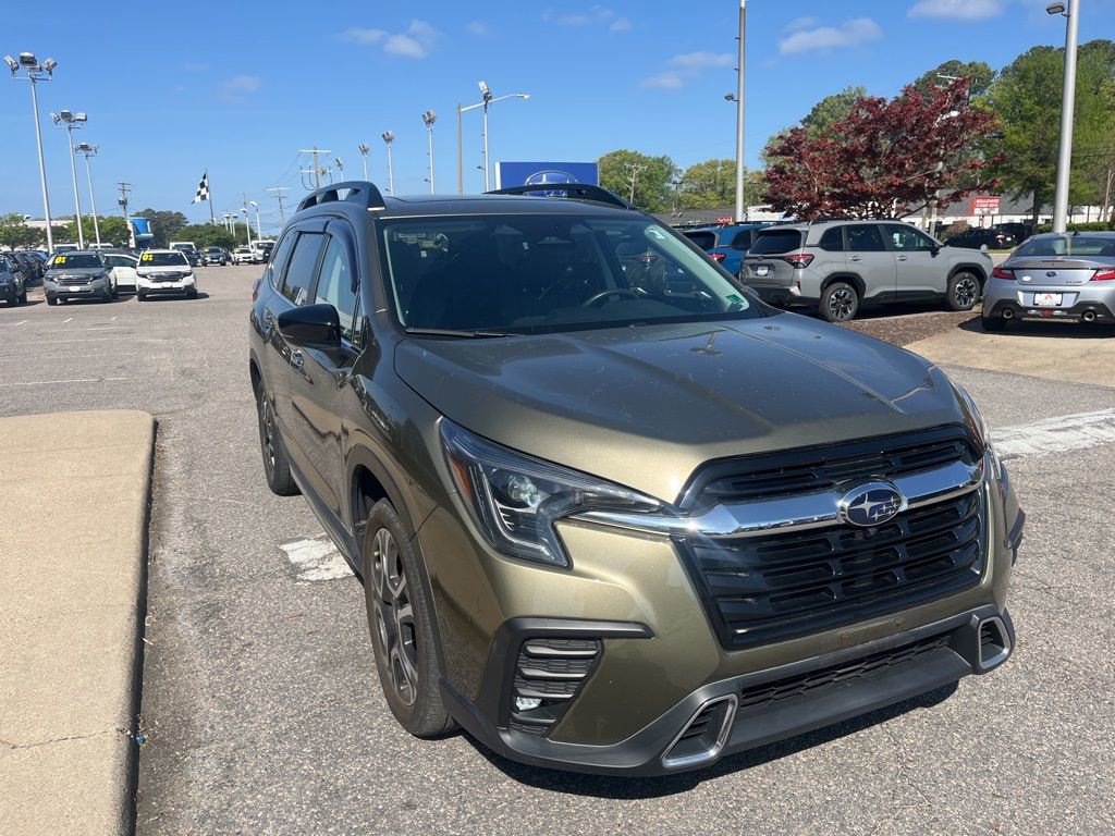 Used 2024 Subaru Ascent Touring image 2