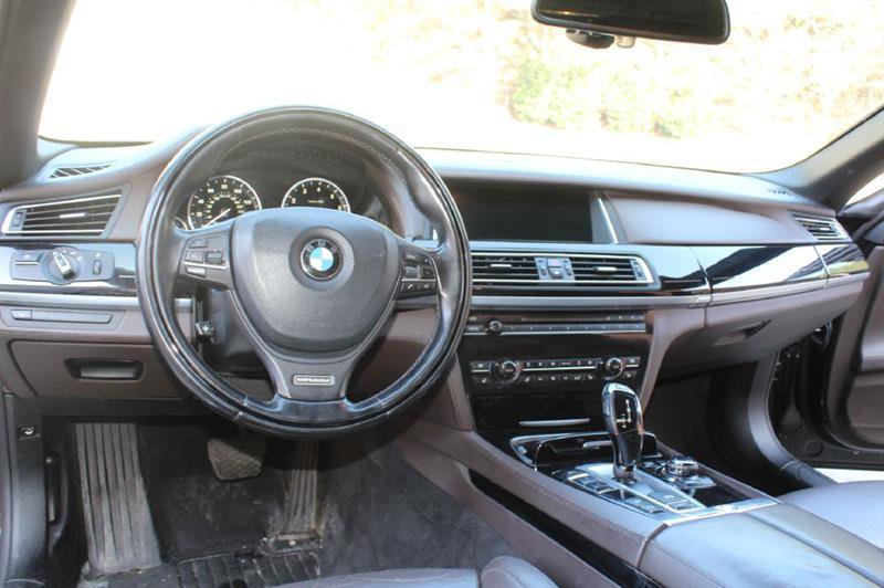 Used 2013 BMW 750Li xDrive AWD/4WD image 16