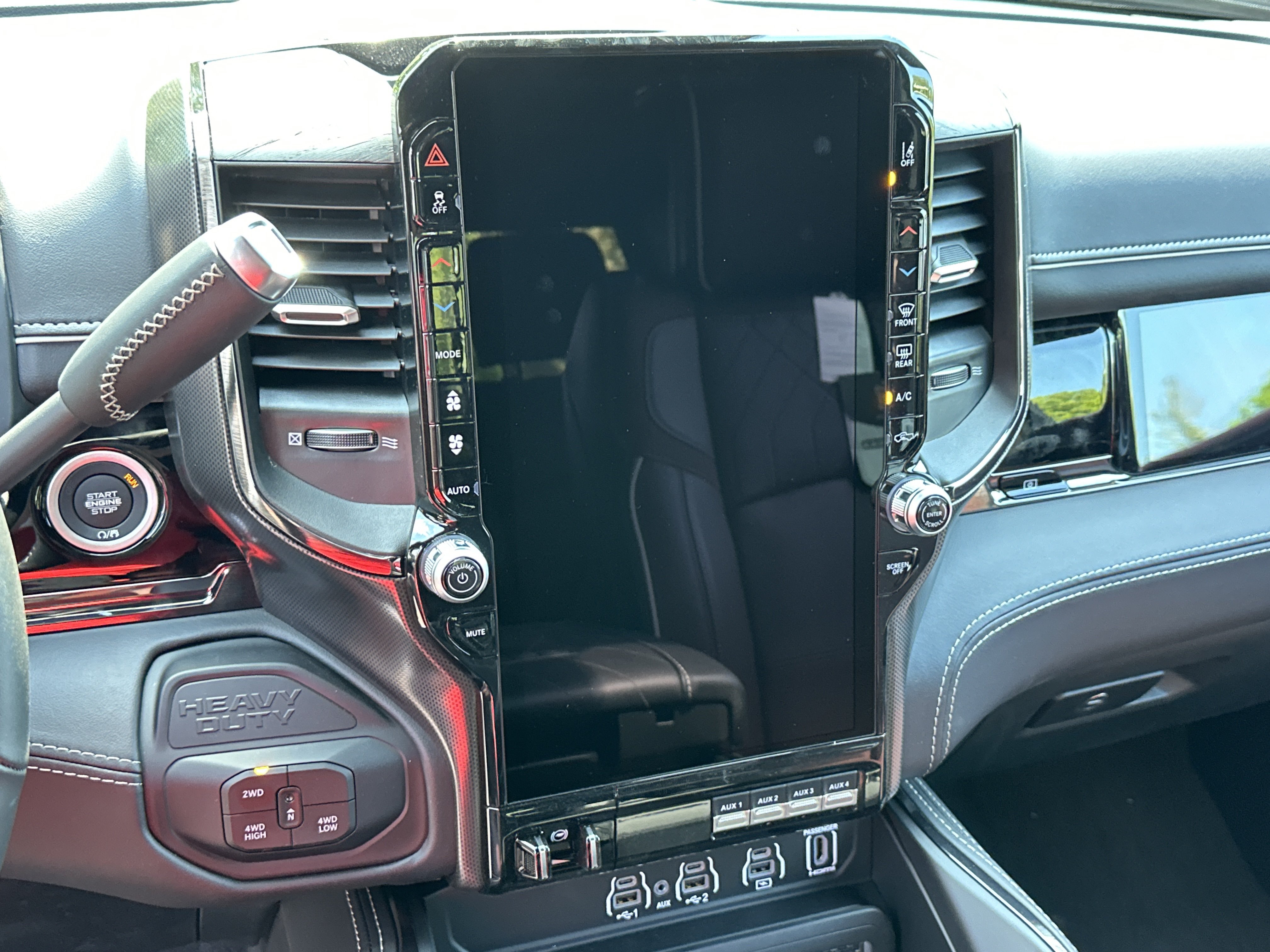 New 2026 RAM 2500 Limited AWD/4WD image 7