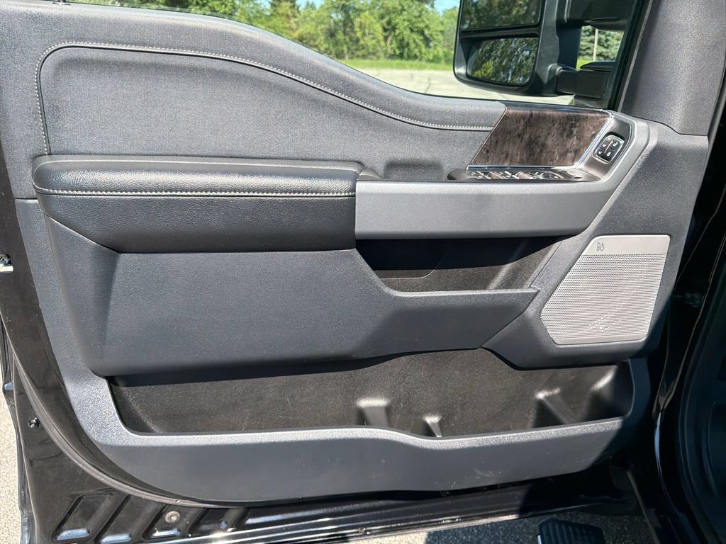 Used 2023 Ford F350 Lariat w/ Lariat Ultimate Package AWD/4WD image 12