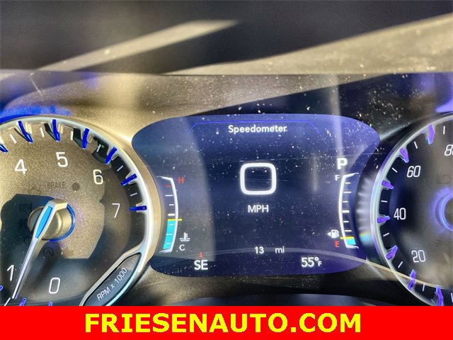 New 2025 Chrysler Pacifica Select w/ Uconnect Theater Family Group image 16