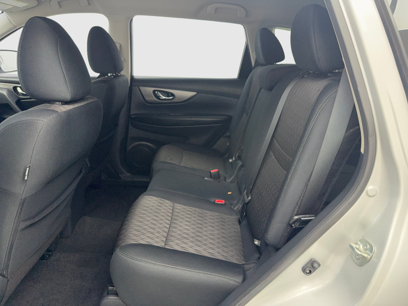 Used 2019 Nissan Rogue S w/ Special Edition Package FWD image 46