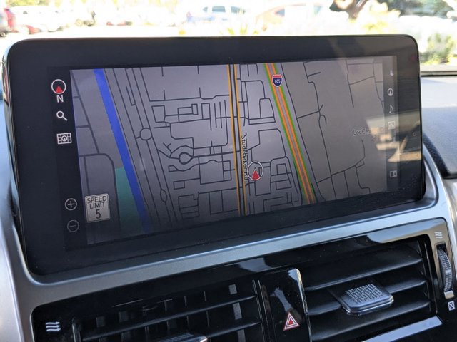 Used 2023 Lexus GX 460 Premium w/ Premium Package image 13