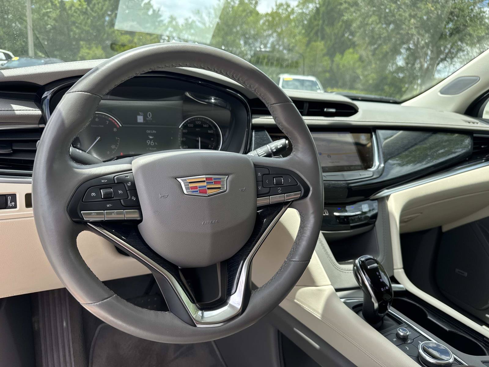 Used 2024 Cadillac XT6 Premium Luxury FWD image 16