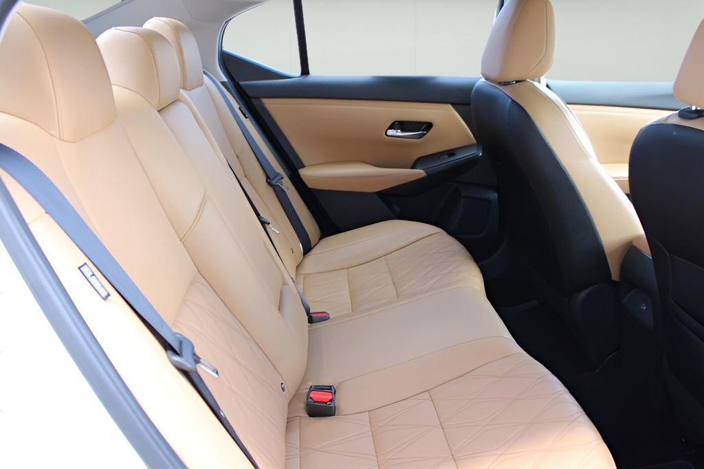 Used 2022 Nissan Sentra SV w/ SV Premium Package image 23