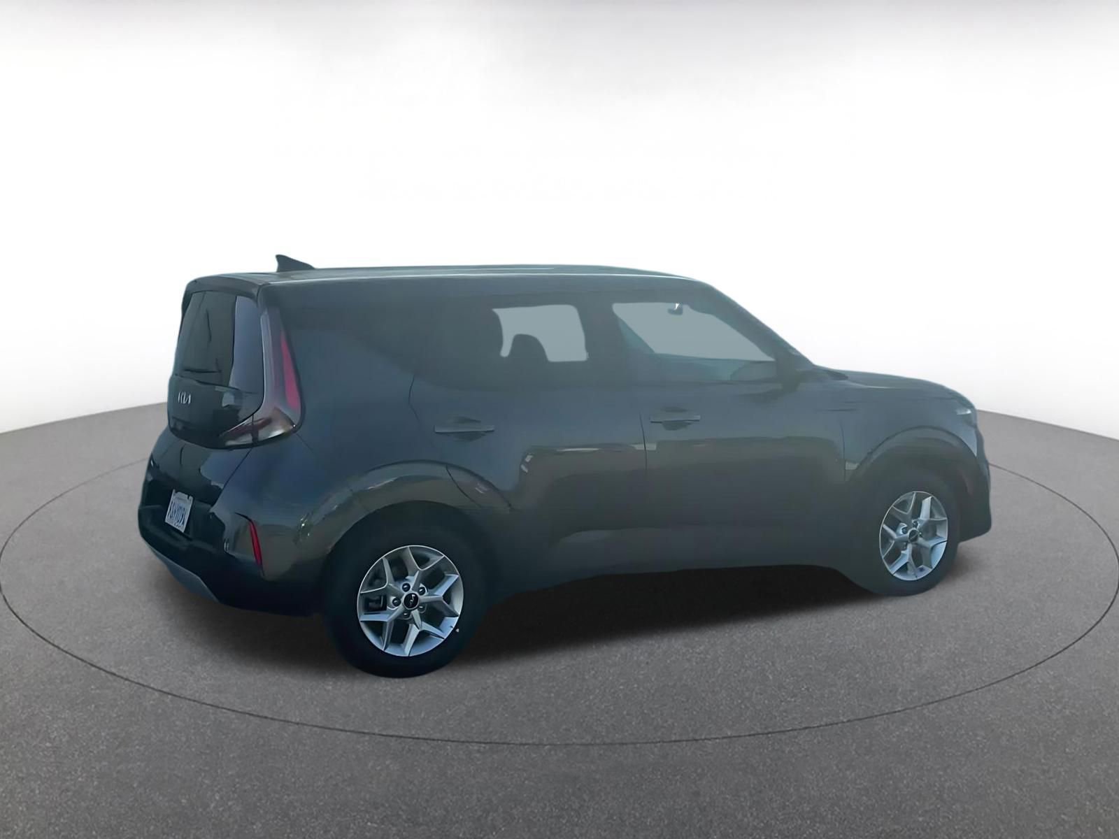 Used 2025 Kia Soul LX w/ LX Technology Package image 14