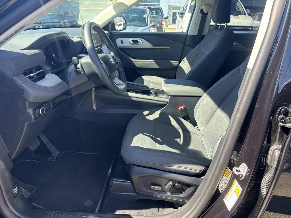 Used 2026 Ford Explorer Active AWD/4WD image 20