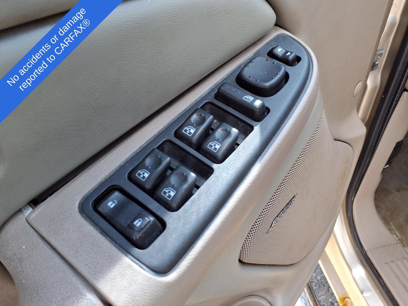 Used 2006 Chevrolet Silverado 1500 LT w/ Onstar Plus Package AWD/4WD image 16