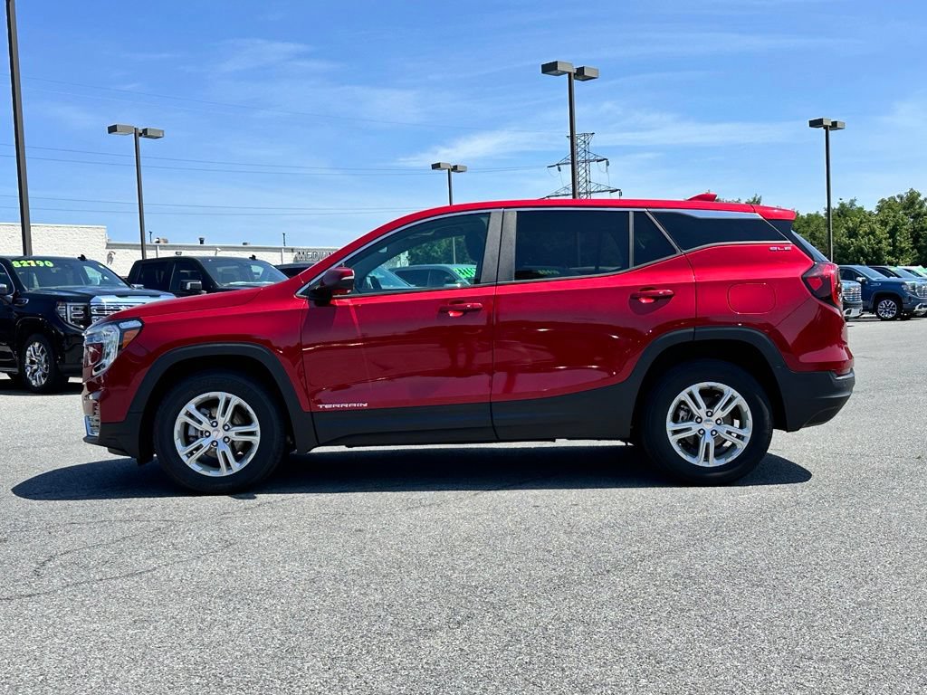 Used 2023 GMC Terrain SLE AWD/4WD image 7
