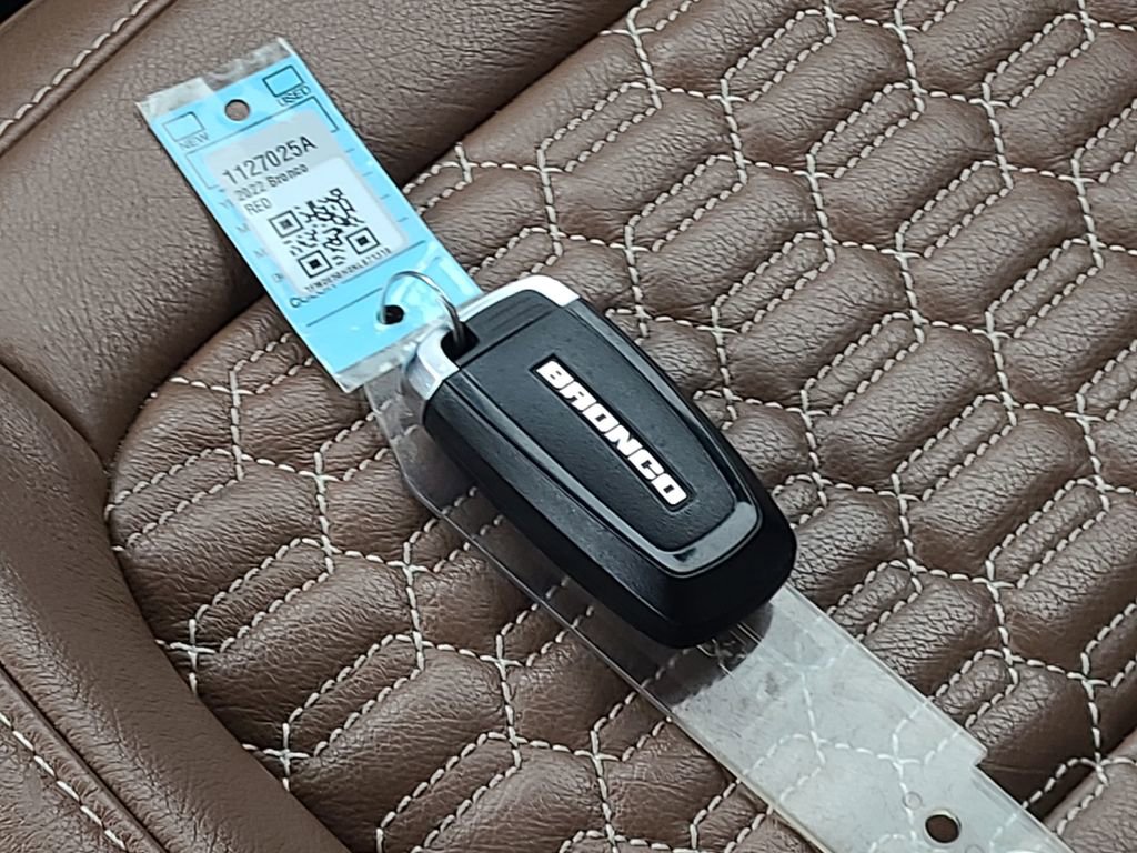 Used 2022 Ford Bronco Outer Banks image 35