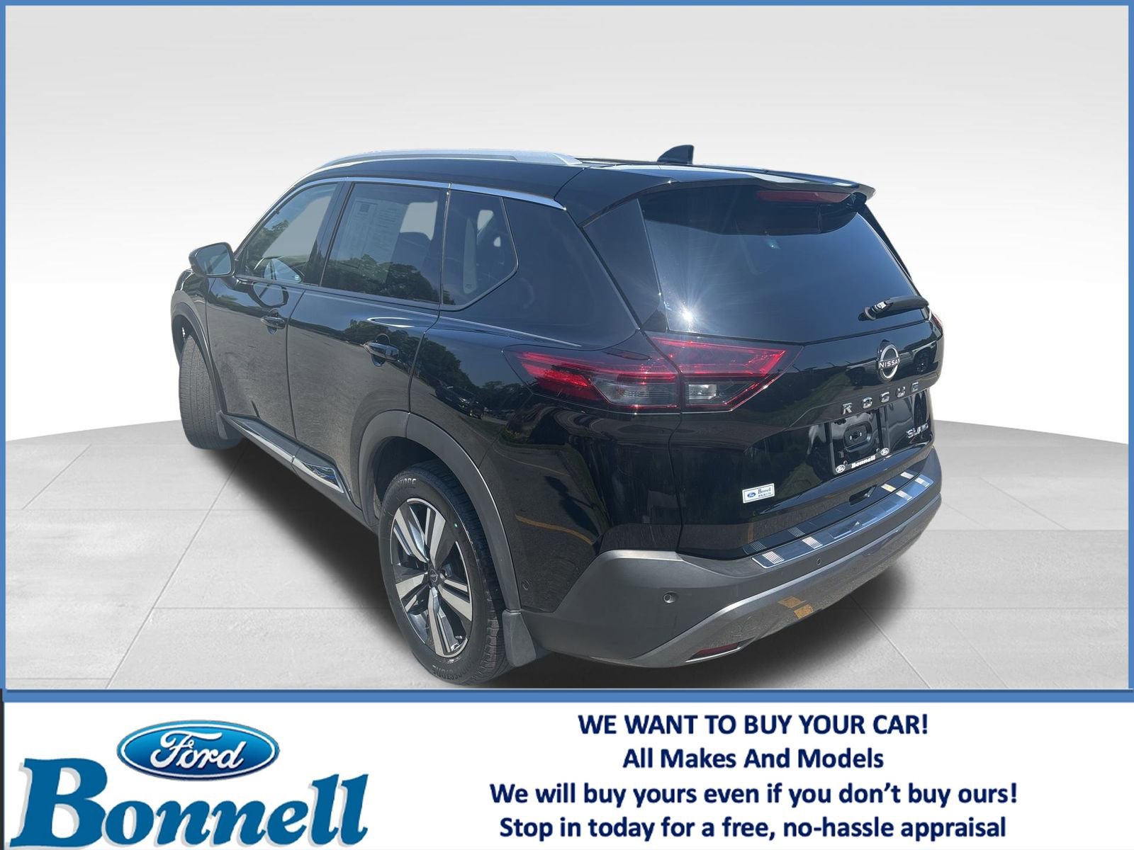 Used 2023 Nissan Rogue SL w/ SL Premium Package image 3