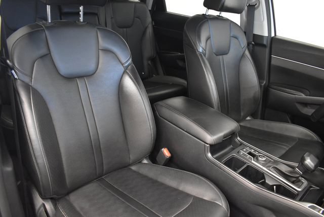 Used 2024 Kia Sorento S AWD/4WD image 6