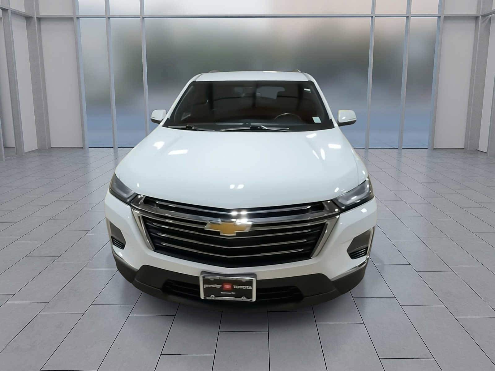 Used 2023 Chevrolet Traverse LT FWD image 3