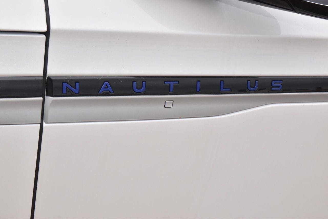 New 2026 Lincoln Nautilus Premier AWD/4WD image 48