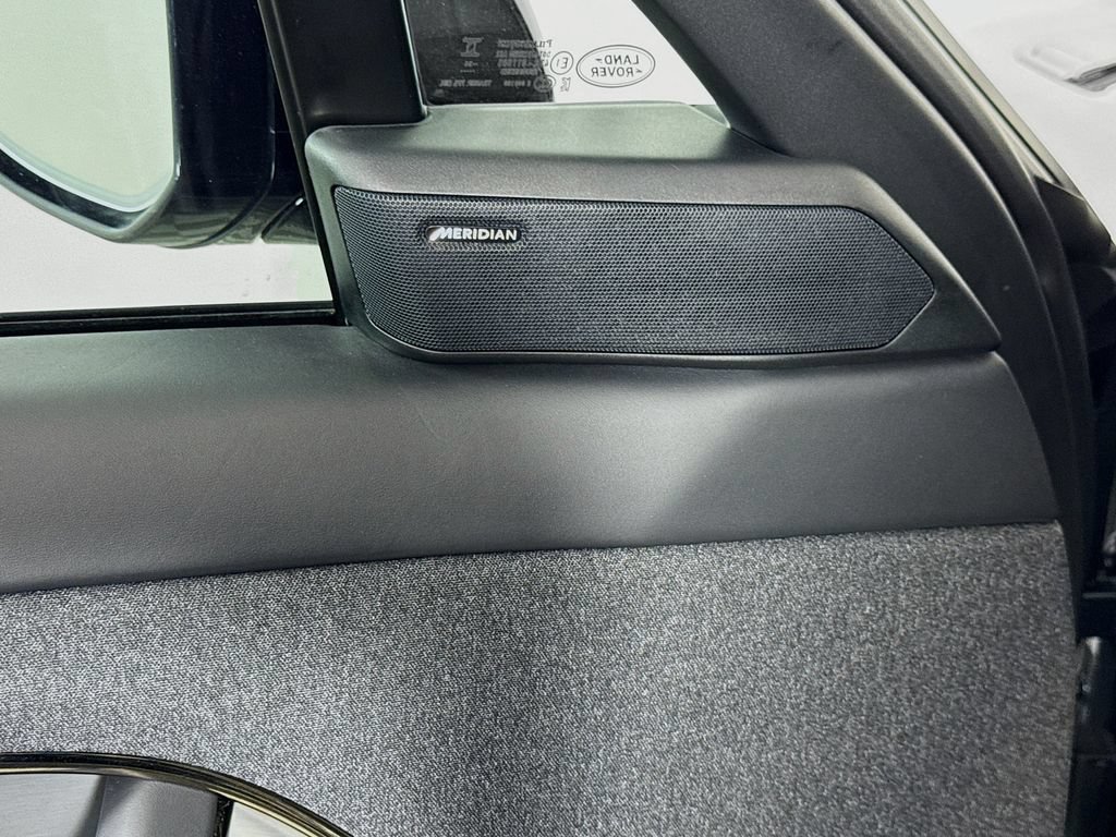 Used 2024 Land Rover Range Rover Sport SE AWD/4WD image 19