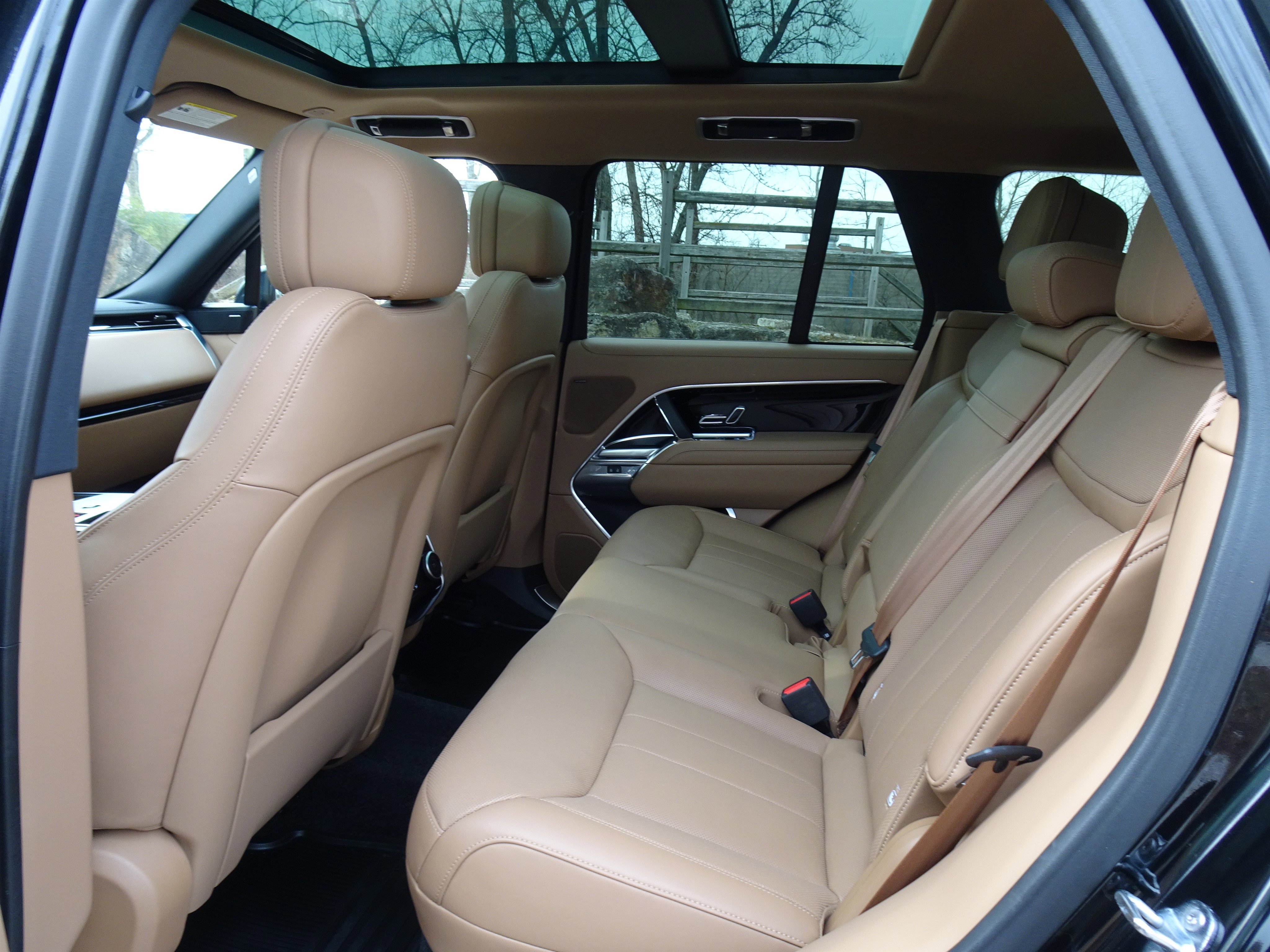 Certified 2024 Land Rover Range Rover SE image 20