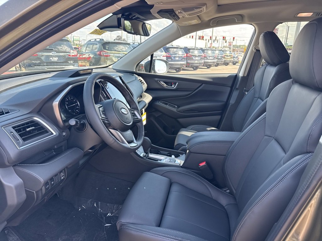 New 2025 Subaru Ascent Limited image 8