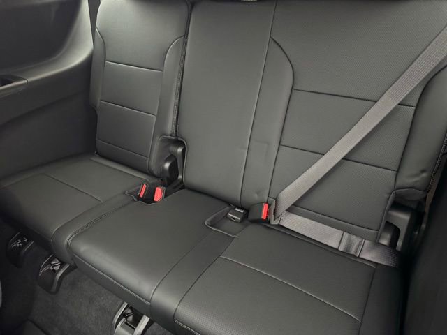 Used 2025 Chevrolet Traverse High Country w/ LPO, Floor Liner Package image 8