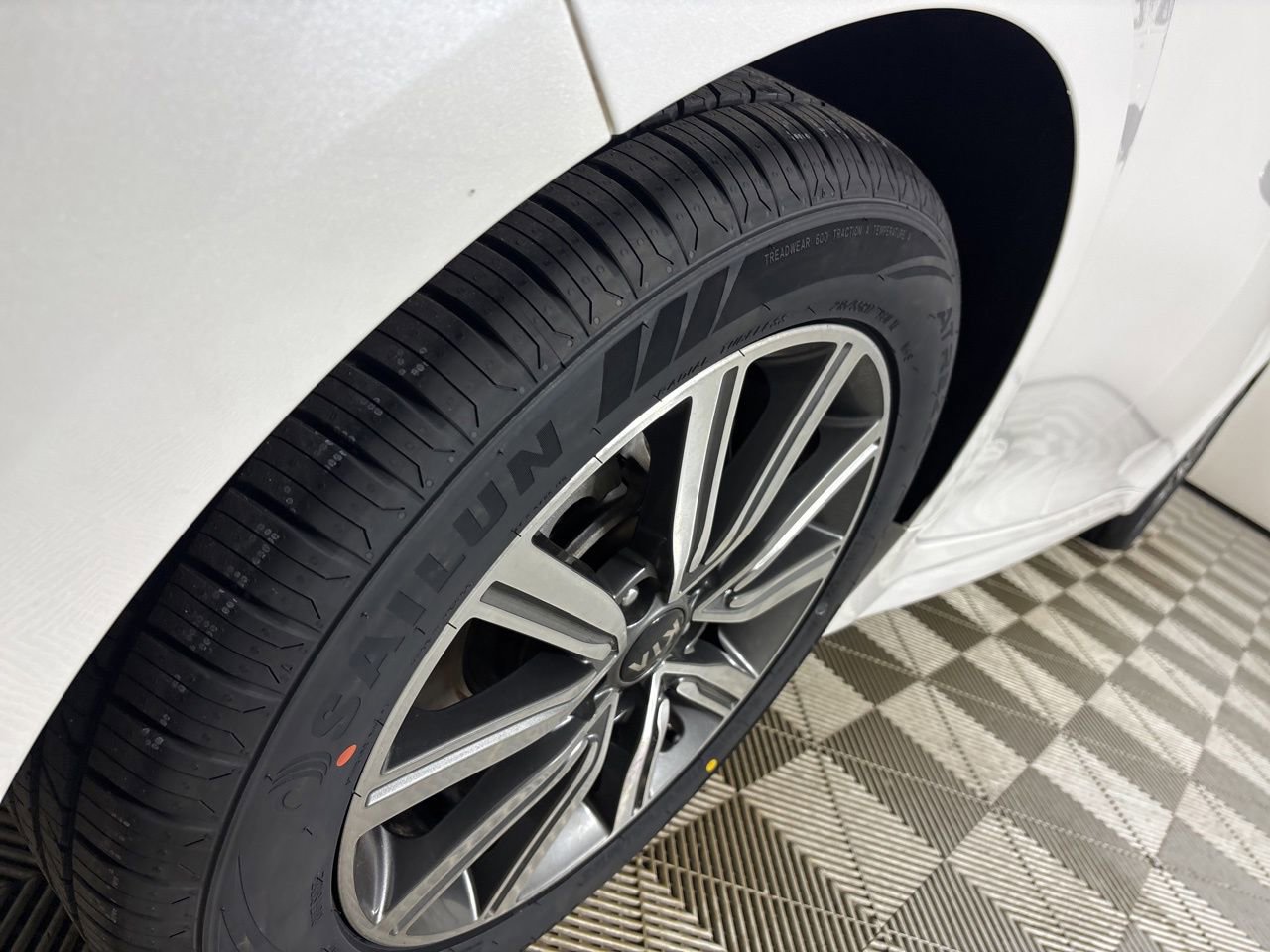 Used 2020 Kia Optima Premium image 34