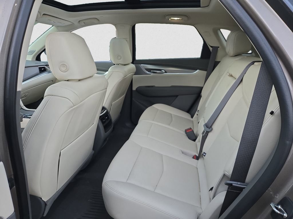 Certified 2023 Cadillac XT5 Premium Luxury w/ LPO, Floor Liner Package image 15