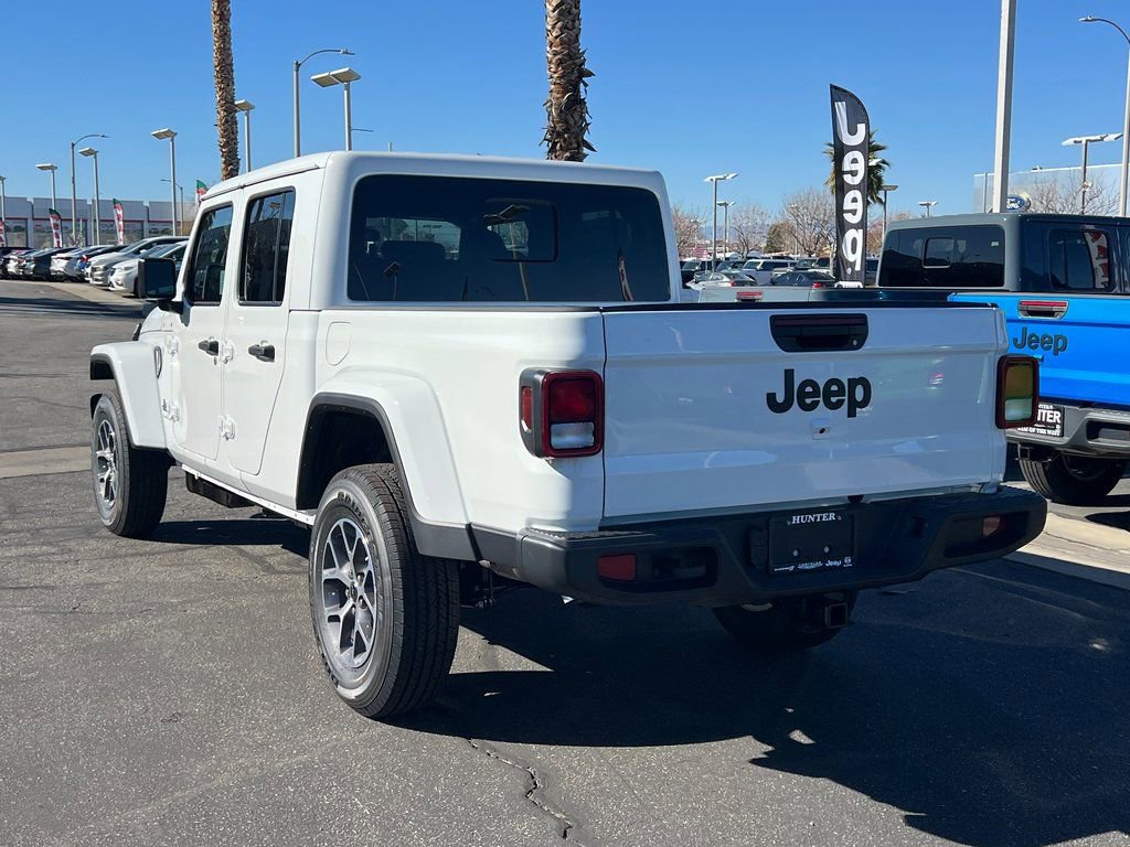 New 2026 Jeep Gladiator Sport AWD/4WD image 4
