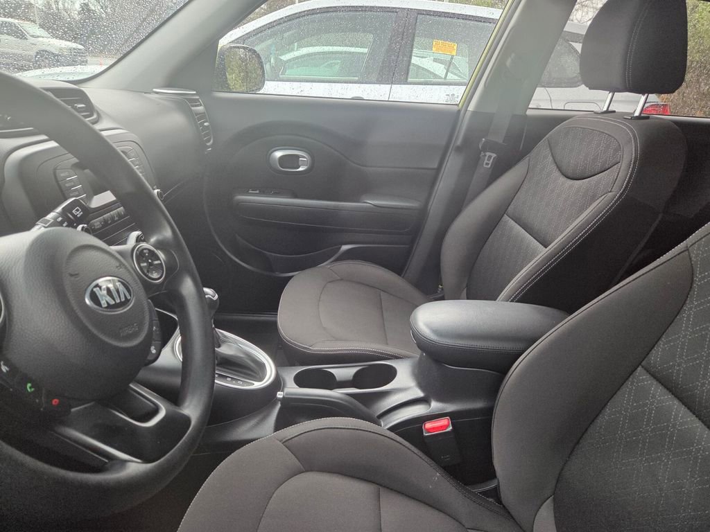 Used 2016 Kia Soul Base image 6