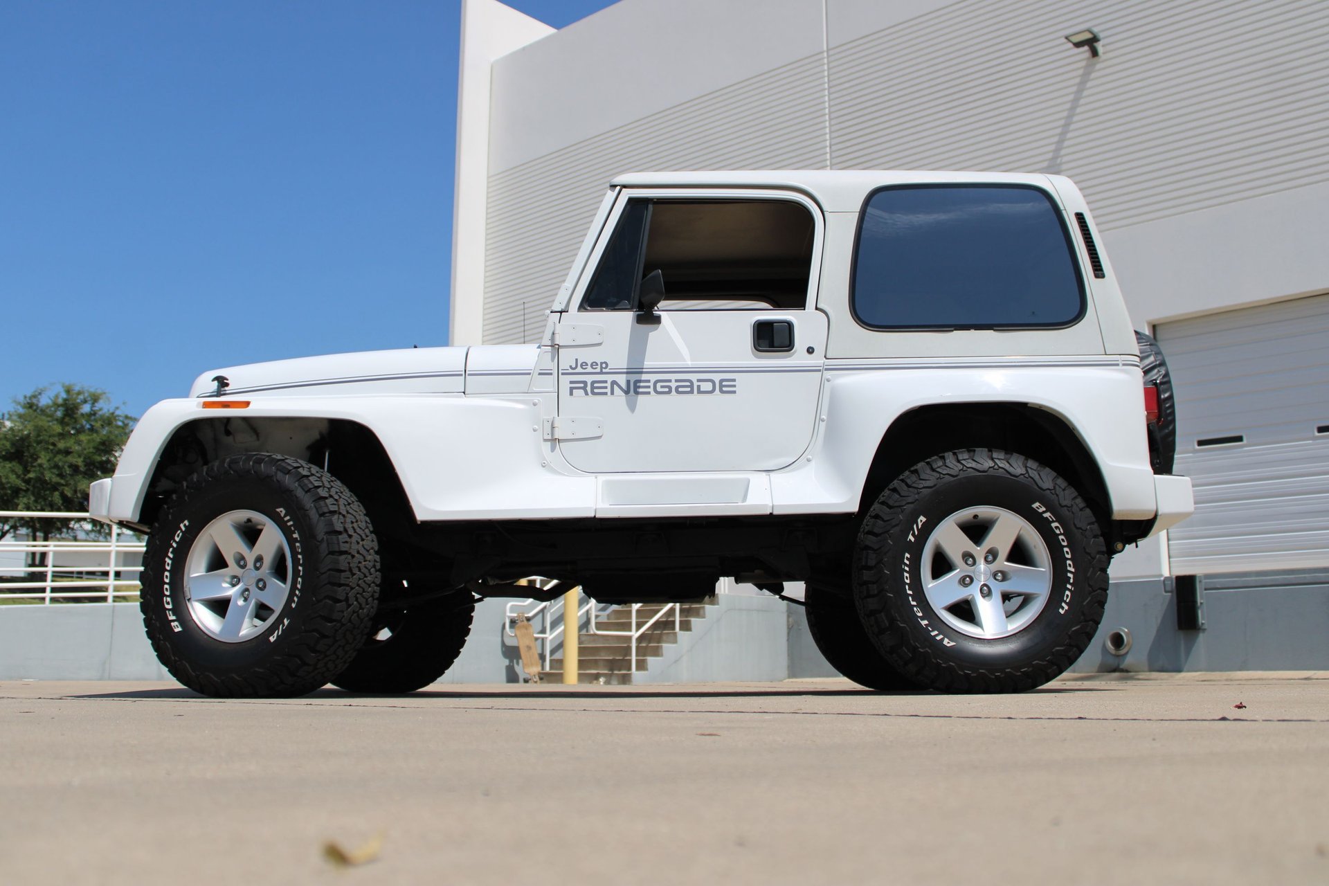 Used 1991 Jeep Wrangler Renegade AWD/4WD image 7