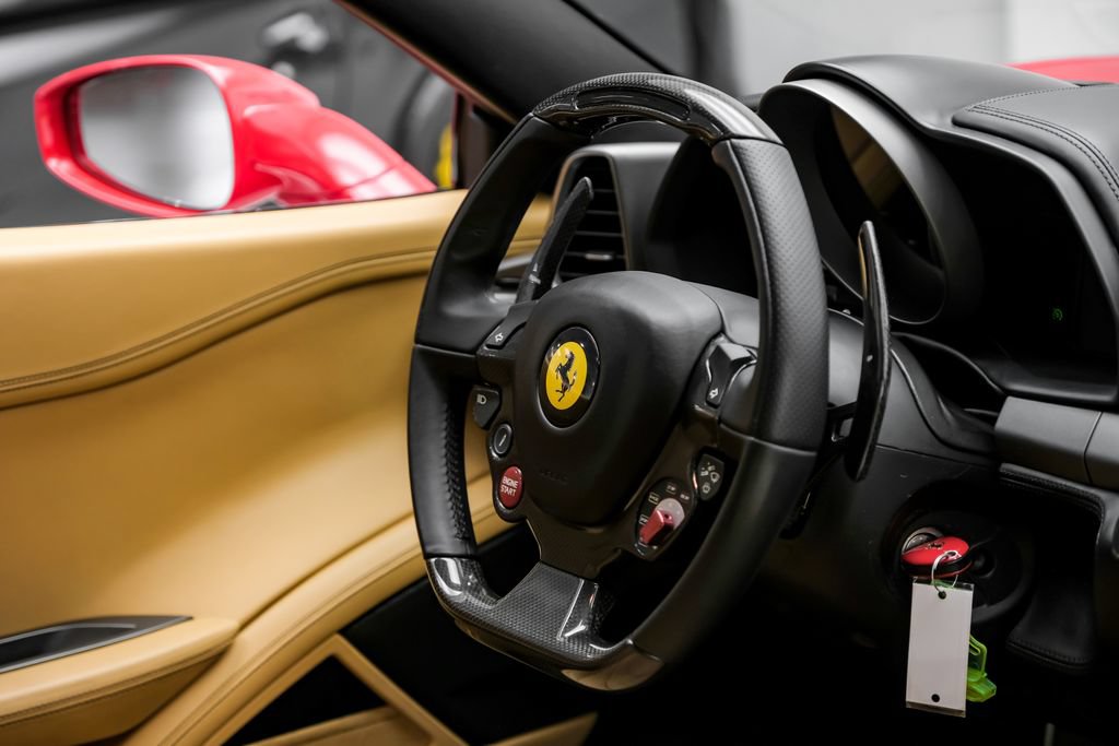 Used 2014 Ferrari 458 Spider RWD image 22
