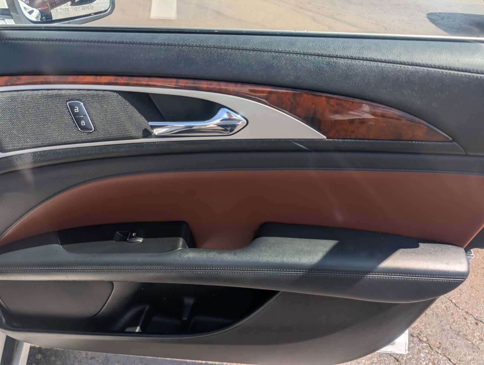 Used 2017 Lincoln MKZ Reserve image 29