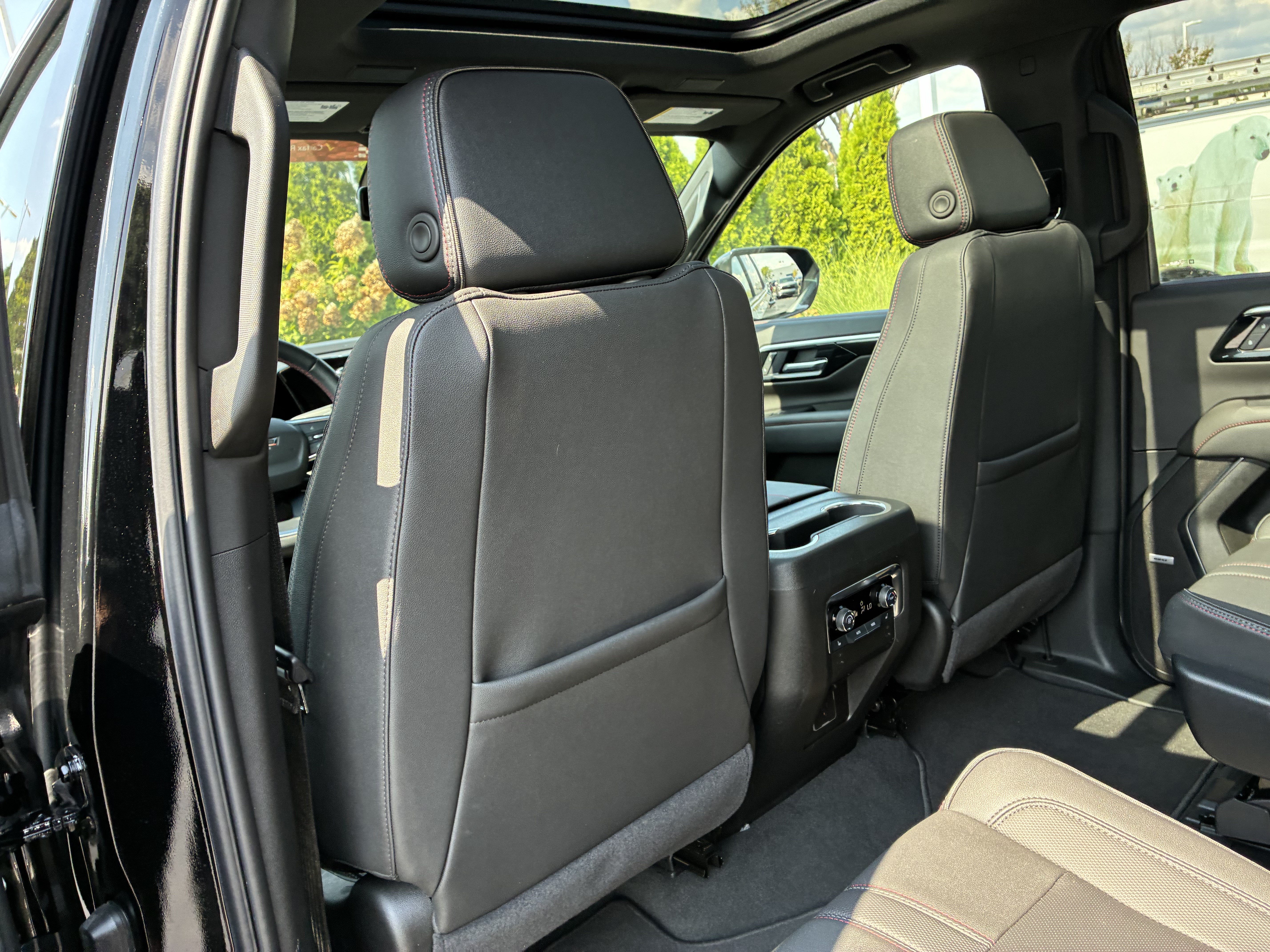 Used 2025 Chevrolet Tahoe RST w/ Comfort Package RWD image 15