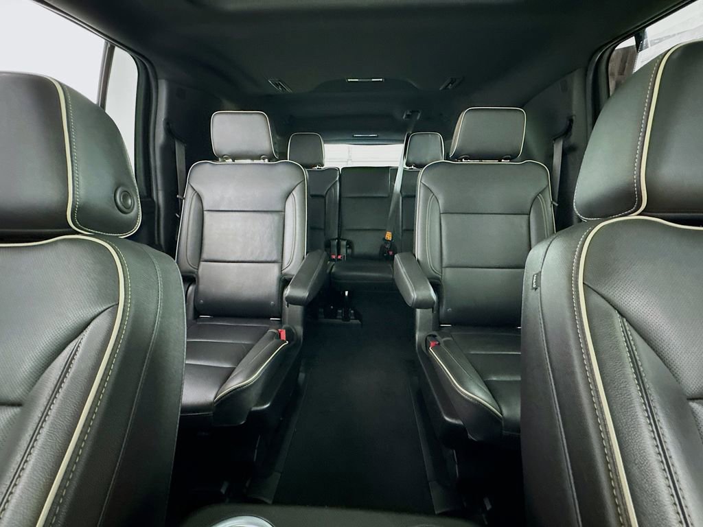 Used 2021 Chevrolet Suburban Premier w/ Premium Package AWD/4WD image 25