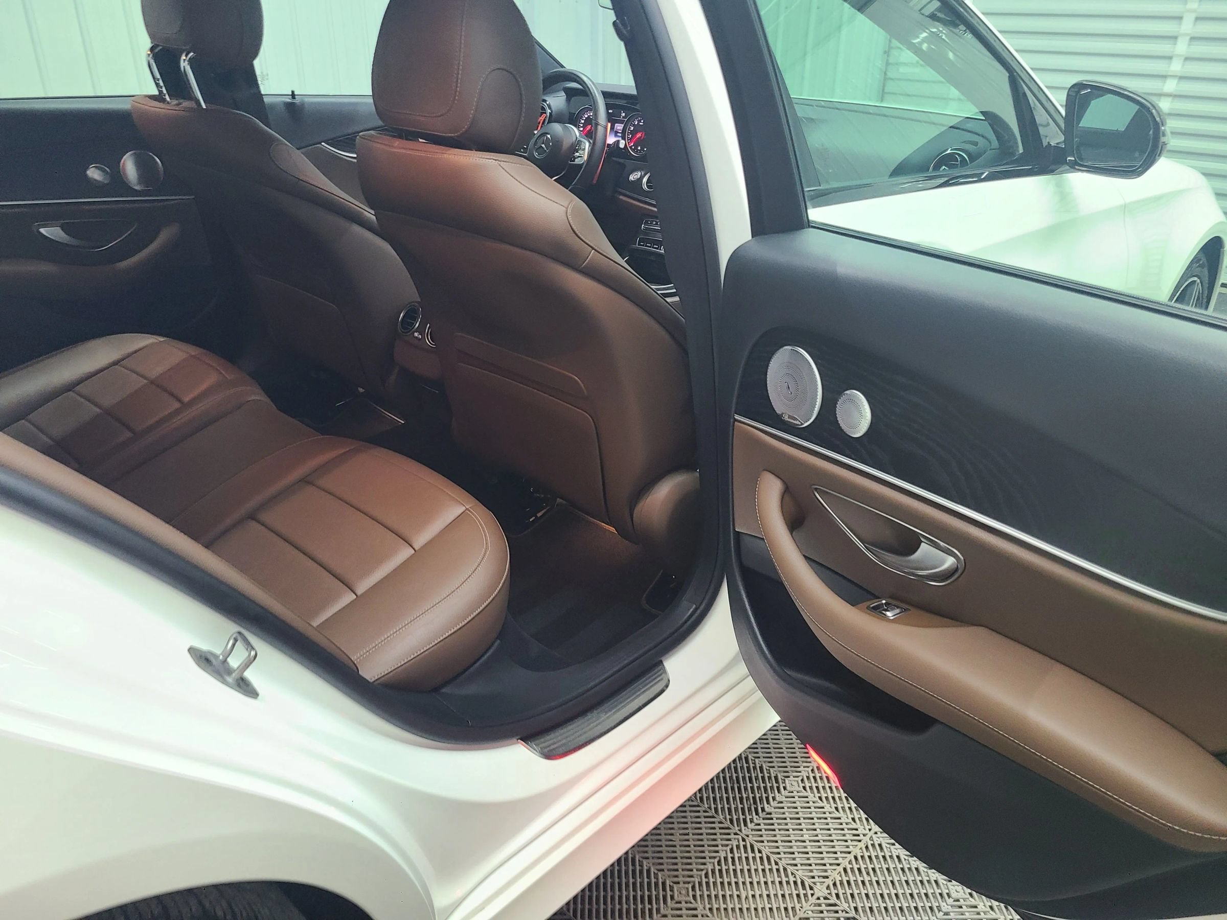 Used 2019 Mercedes-Benz E 300 4MATIC w/ Premium 1 Package image 38