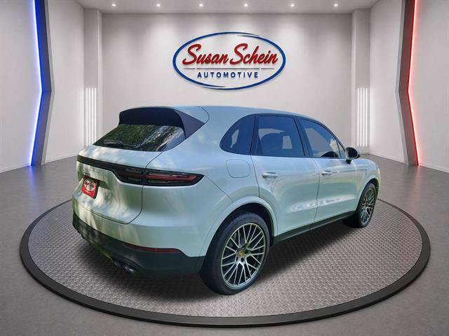 Used 2022 Porsche Cayenne Platinum Edition w/ Premium Package Plus AWD/4WD image 5