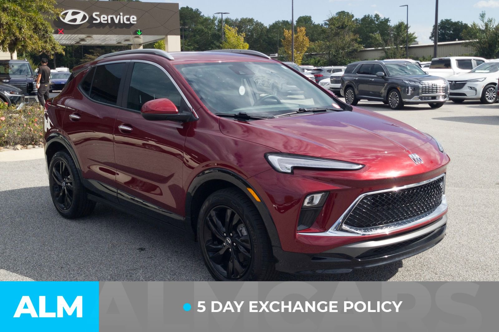 Used 2024 Buick Encore GX Sport Touring image 4