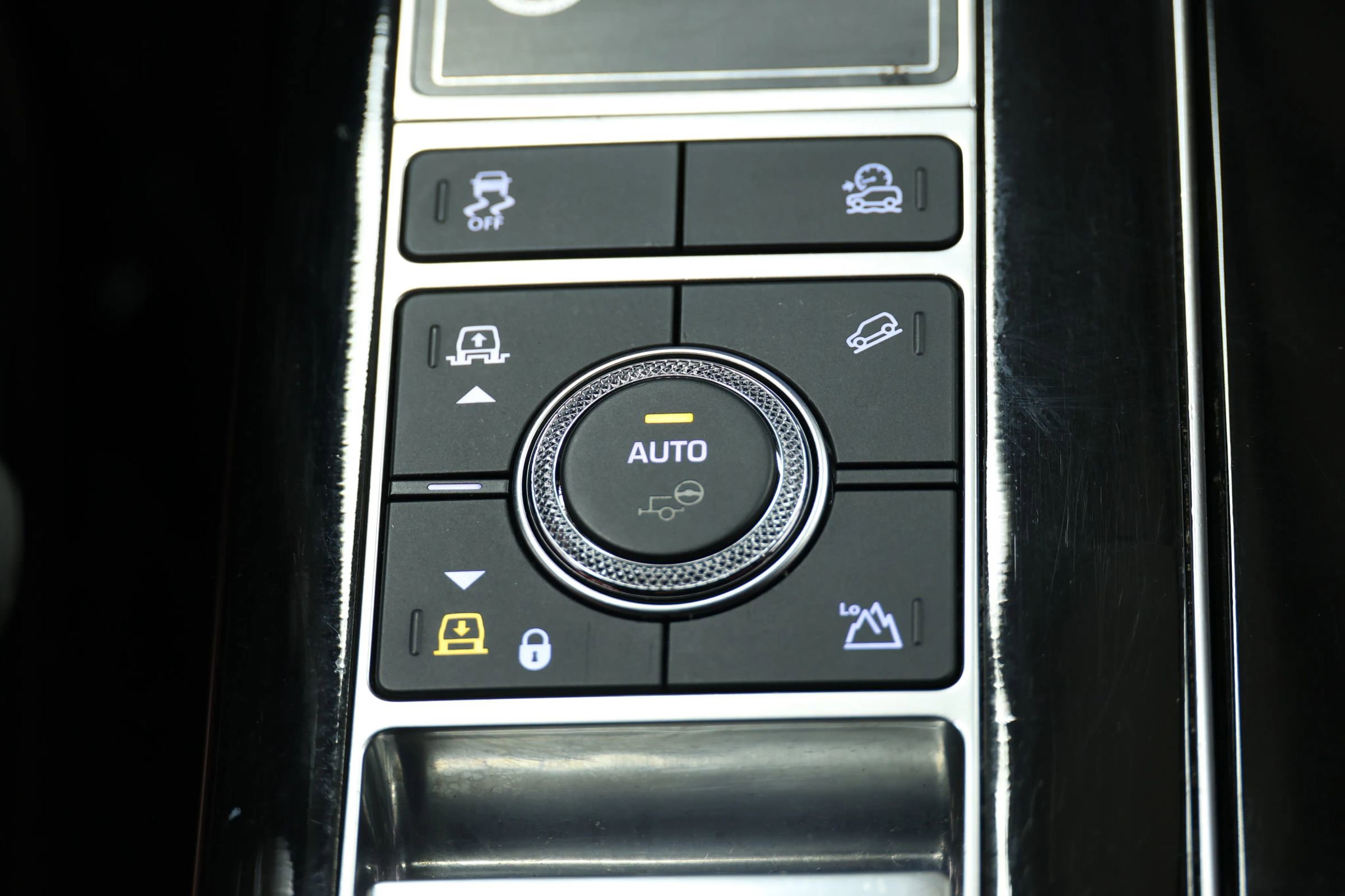 Used 2020 Land Rover Range Rover SV Autobiography Dynamic image 37