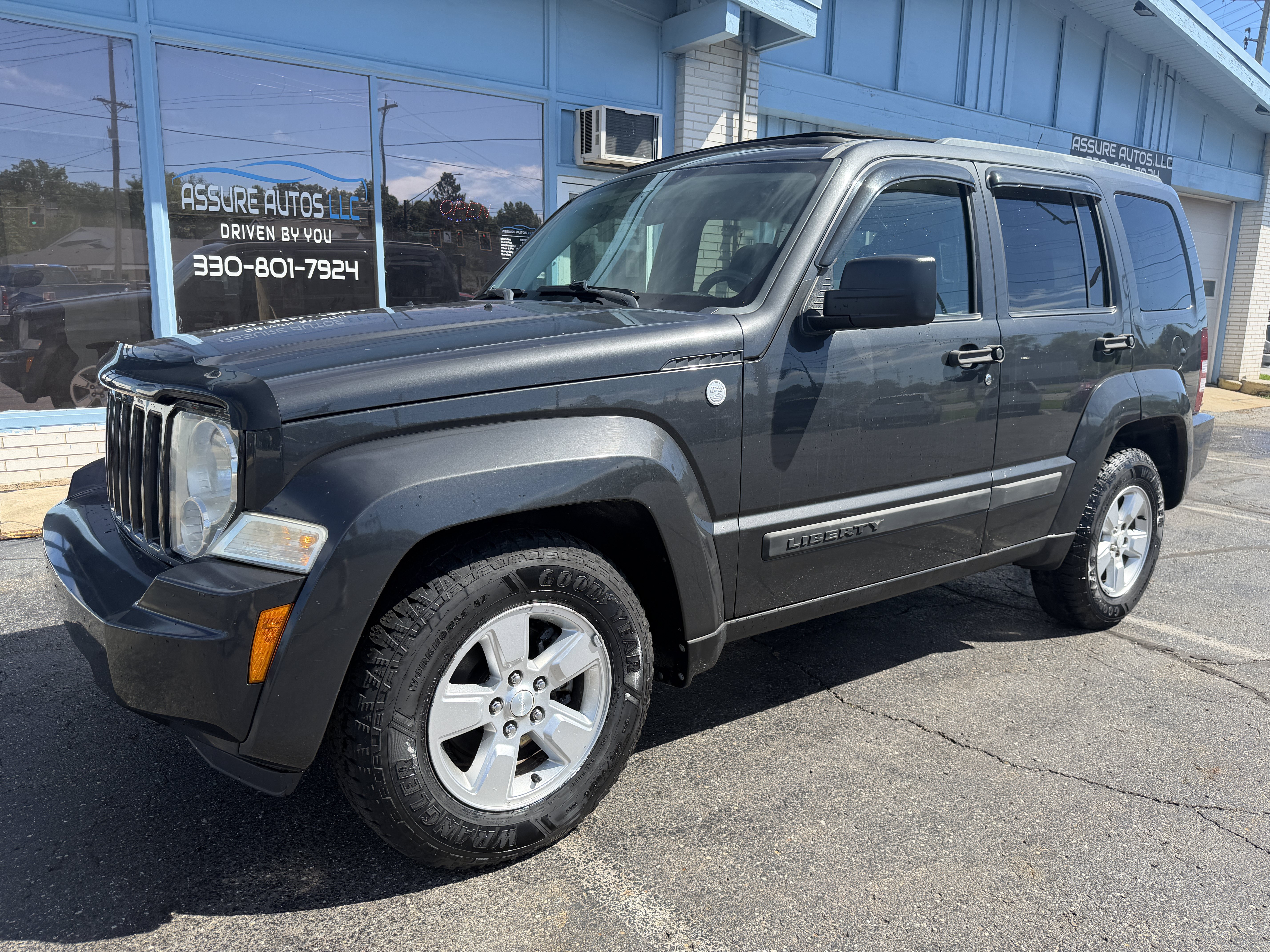 Used 2011 Jeep Liberty Sport AWD/4WD image 1