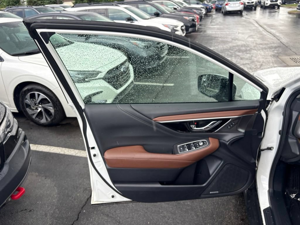 Certified 2021 Subaru Outback Touring AWD/4WD image 18