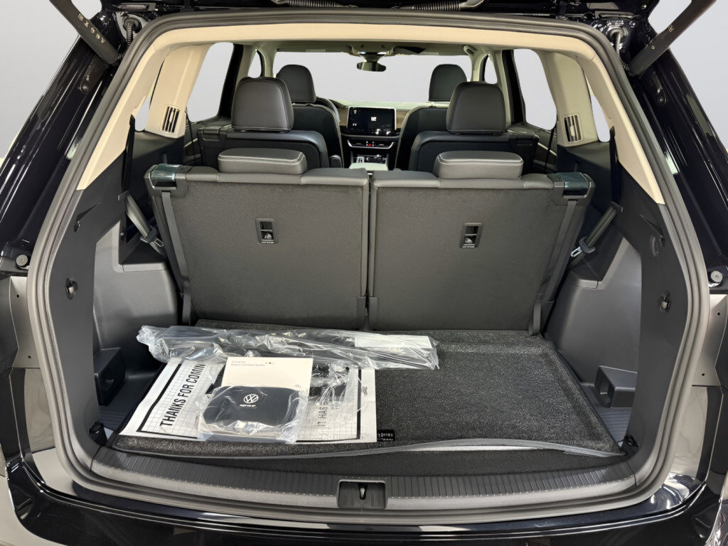 New 2026 Volkswagen Atlas SE image 9