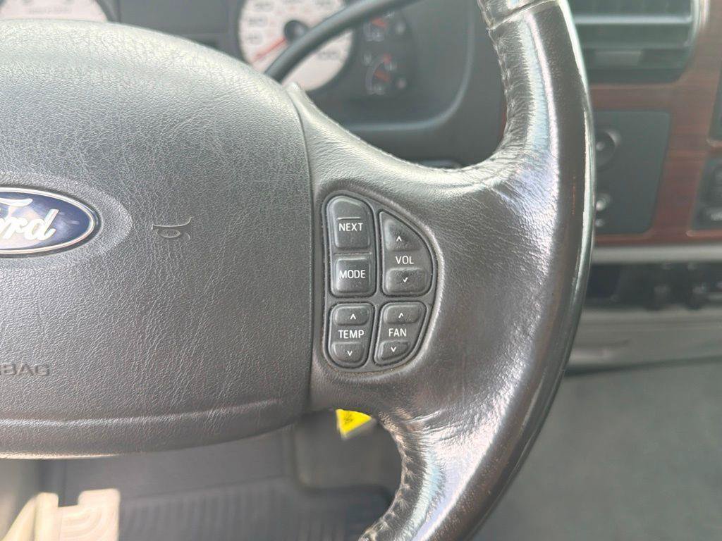 Used 2006 Ford F350 Lariat RWD image 46