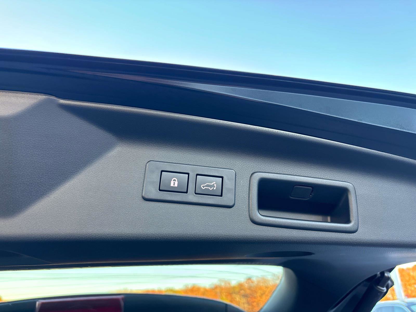 Certified 2025 Subaru Forester Premium image 15