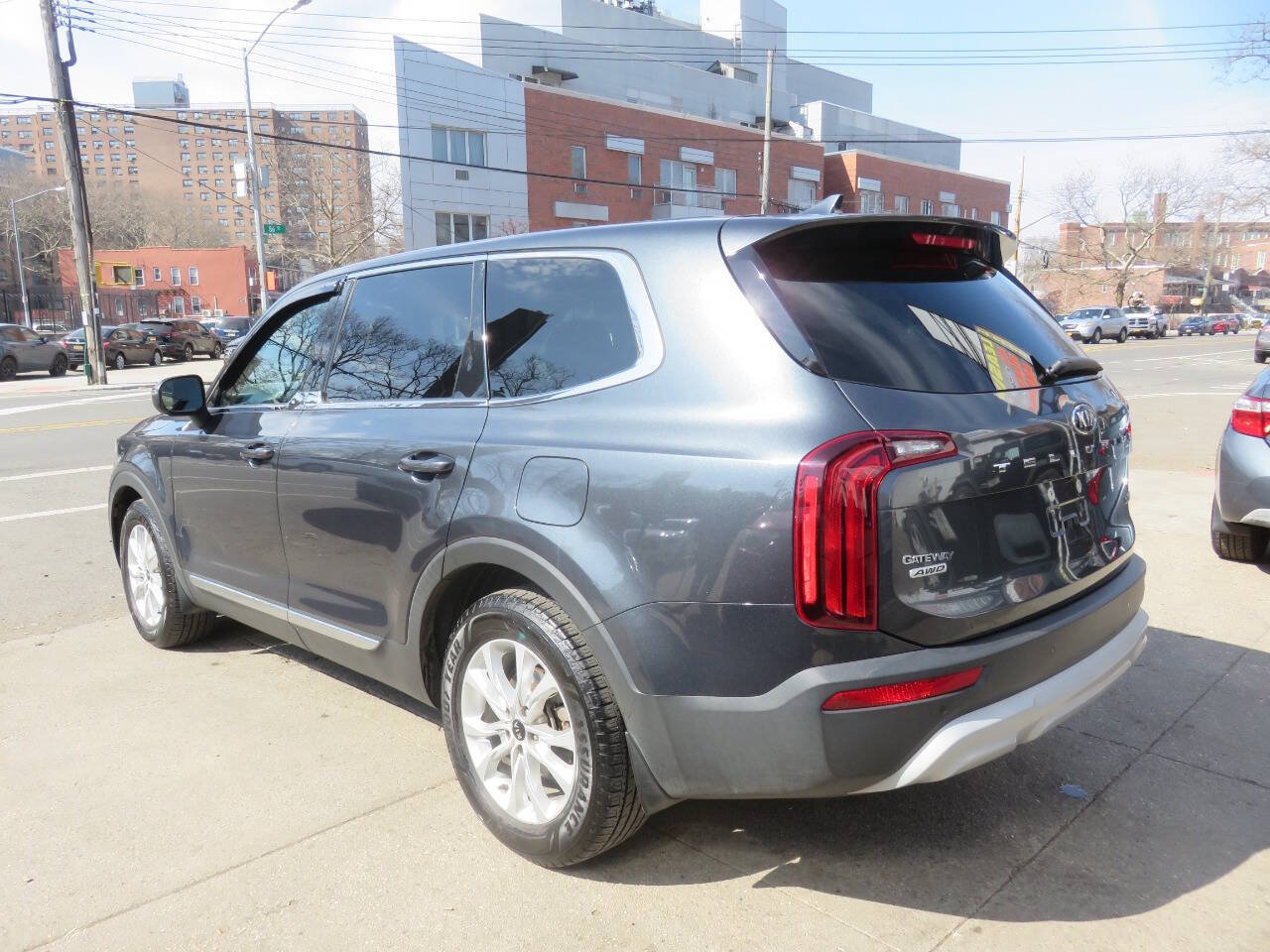Used 2020 Kia Telluride LX AWD/4WD image 5