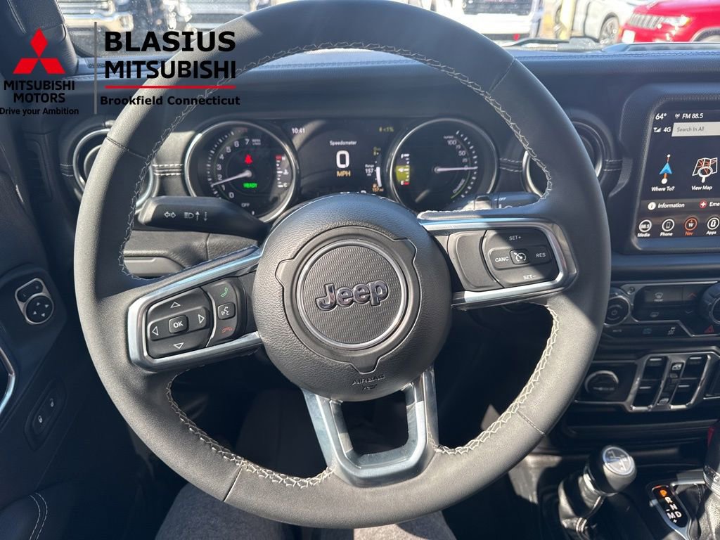 Used 2023 Jeep Wrangler Unlimited Sahara image 33