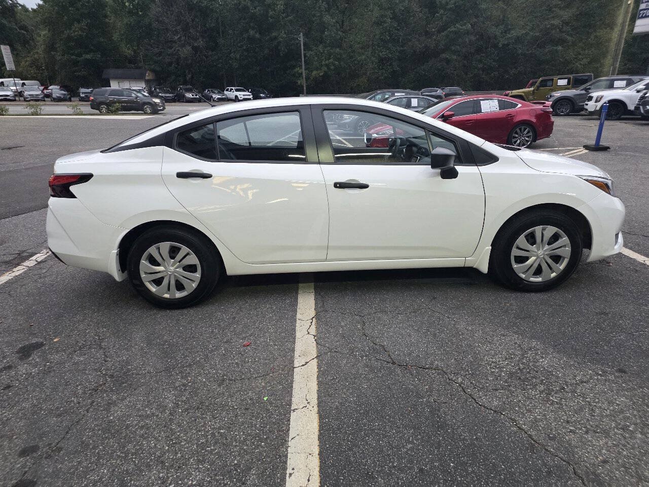 Used 2025 Nissan Versa S w/ Trunk Package FWD image 7