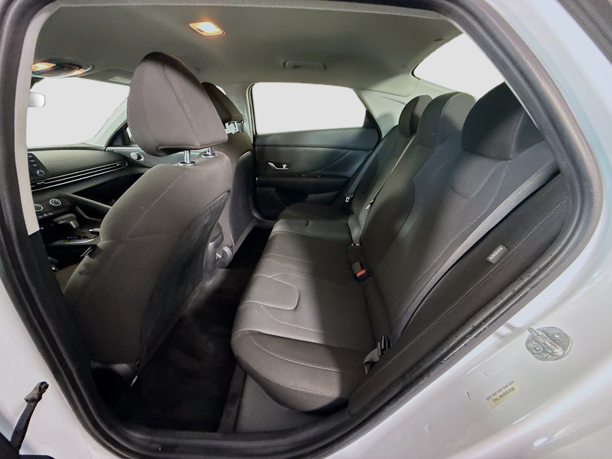 Used 2025 Hyundai Elantra SE FWD image 24