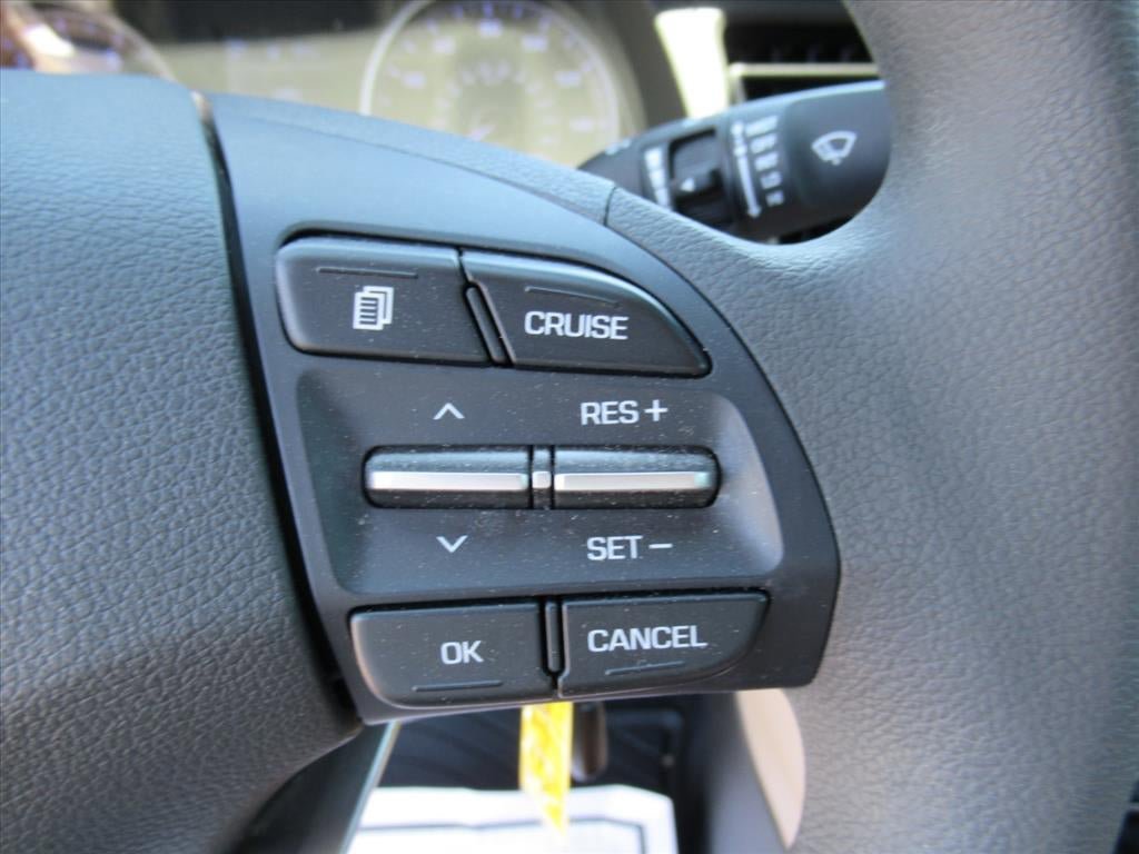 Used 2020 Hyundai Elantra SEL FWD image 24
