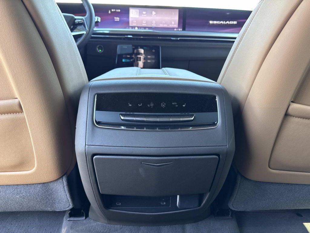 Certified 2025 Cadillac Escalade Premium Luxury w/ Touring Package AWD/4WD image 25