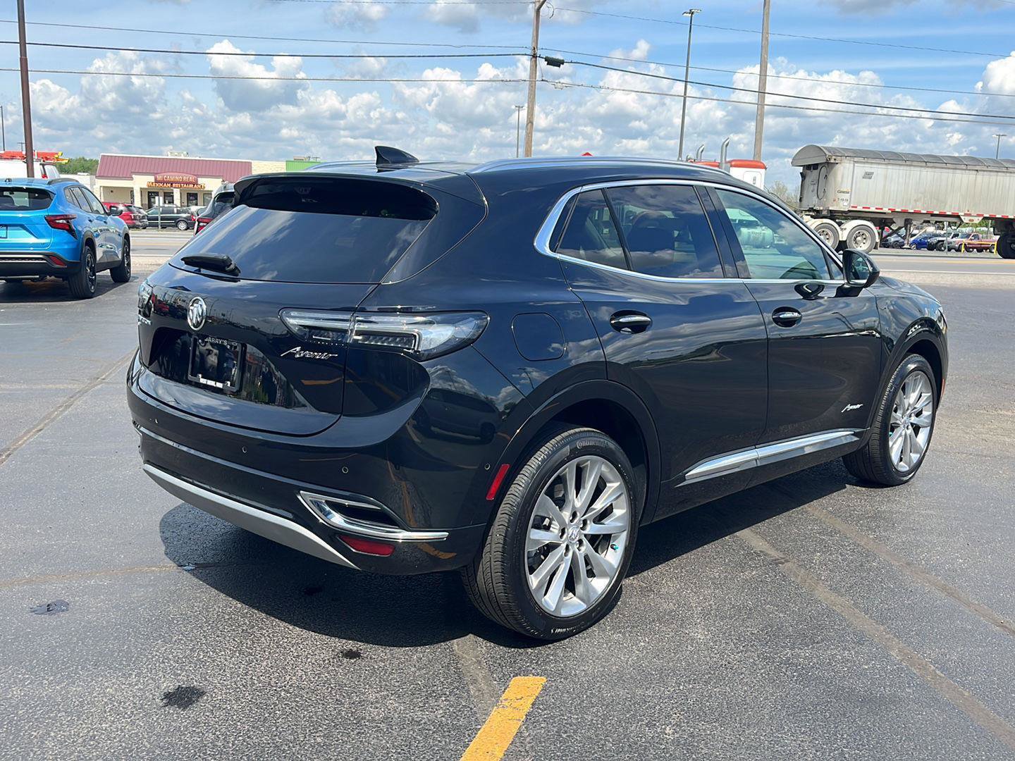 Used 2023 Buick Envision Avenir AWD/4WD image 5