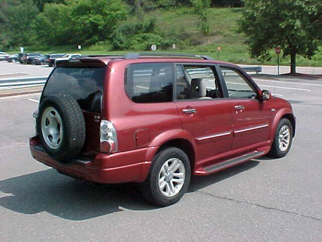 Used 2005 Suzuki XL7 4WD image 32