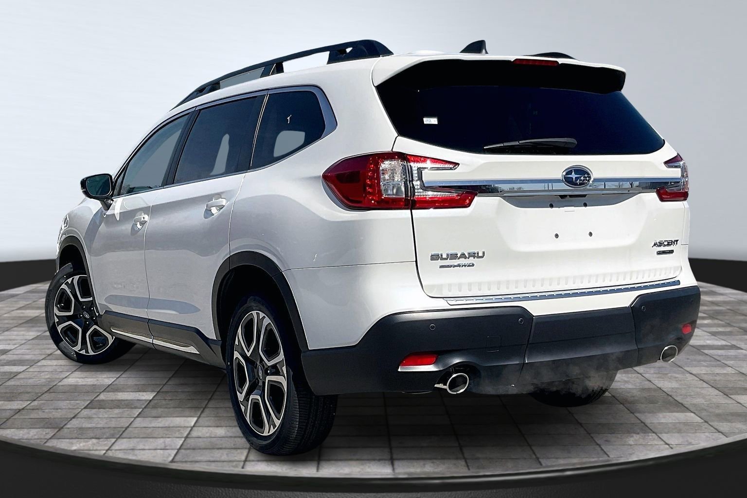 New 2026 Subaru Ascent Limited image 3